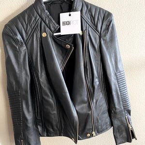 BEACH RIOT • LA Lady Riot ❤️